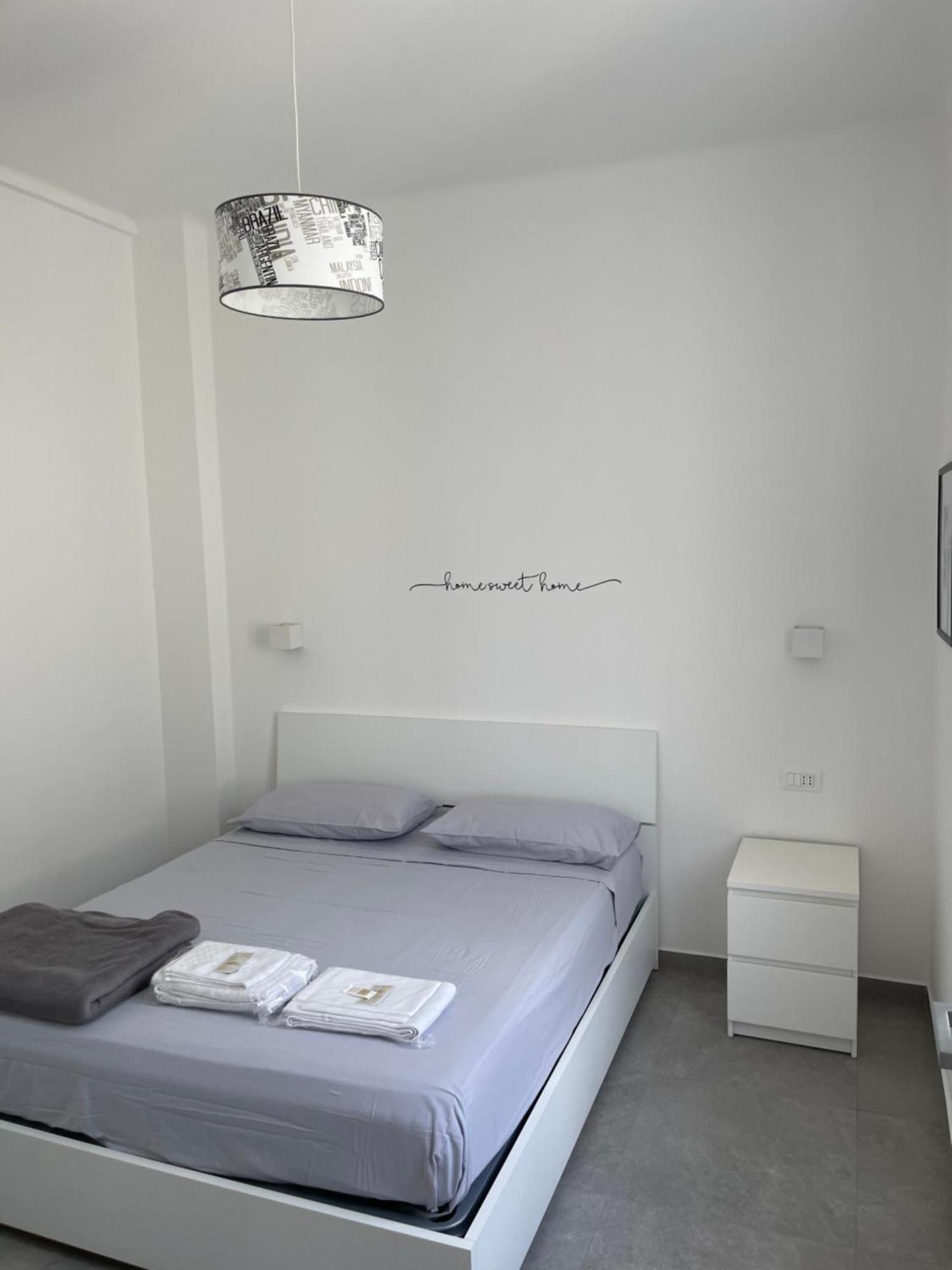 Deluxe Apartment Self Check In Parking Genova Exterior foto