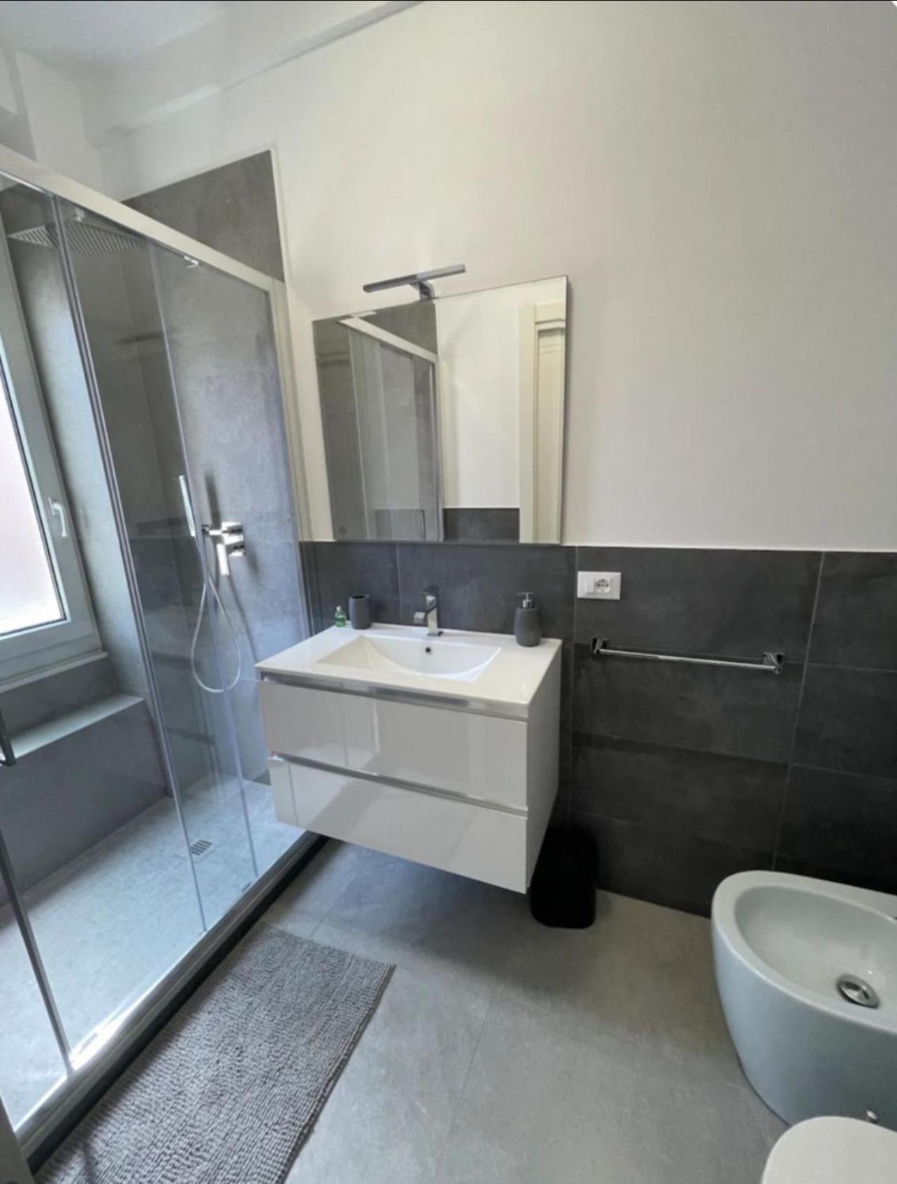 Deluxe Apartment Self Check In Parking Genova Exterior foto